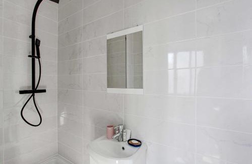 Belleville Apartment | Bright studio-2P-4P-4P-Parc des Buttes Chaumont