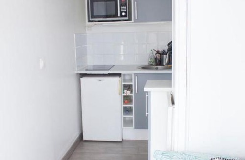 Pere Lachaise Apartment | Bright studio next to Père Lachaise
