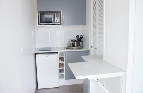 Pere Lachaise Apartment | Bright studio next to Père Lachaise