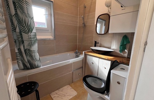 Vincennes Apartment | bright three-room apartment next to Paris