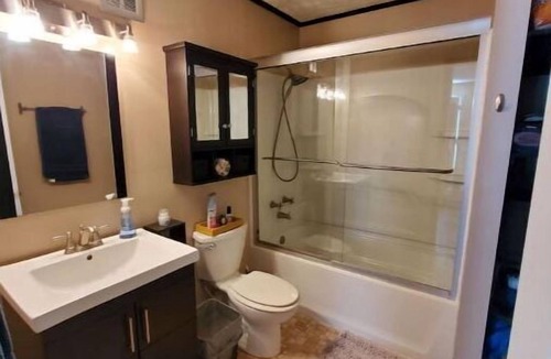 Dellslow House | Brookehaven Bungalow. Minutes from WVU, Hiking, & Cheat Lake!