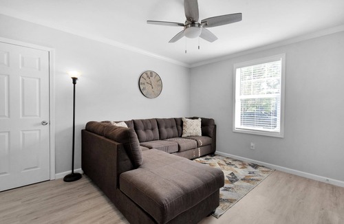 Mobile Apartment | Brown Abode