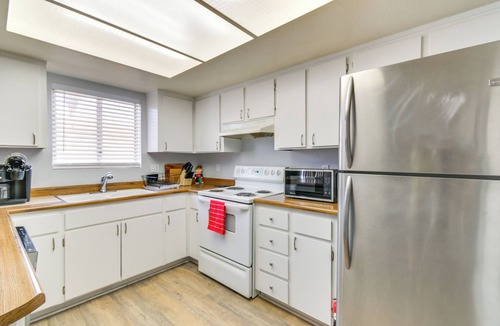 Holiday Shores House | Bullhead City Home - Near Colorado River!
