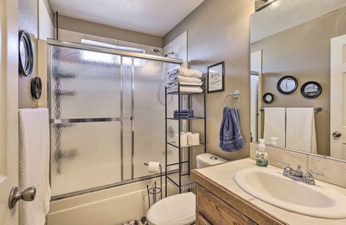 Bullhead City House | Bullhead City Home w/Boat Parking, Desert, Casinos