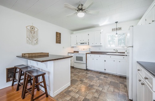 Zurich Cottage | Bungalow of Bliss - Family Cottage on Lake Huron
