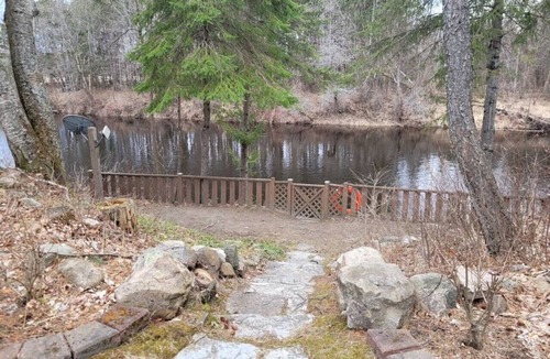 Burnt River Cottage | Burnt RIver · Whispering Pines Riverside Retreat