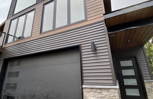 Lambton Shores House | Burwell Hideaway Nordic Spa *HOT TUB * Sauna* Pool Table * Fireplace *