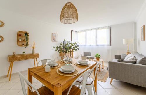 Bobigny Apartment | Cœur de ville - Au pied du métro - 3 chambres