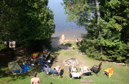 Farleys Corners House | Executive Lakefront Home - NEW - 6P HOT TUB coming Sept 2025