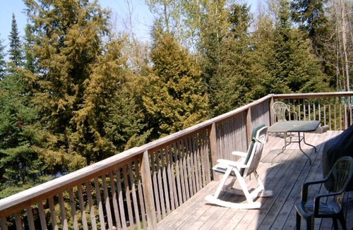 Farleys Corners House | Executive Lakefront Home - NEW - 6P HOT TUB coming Sept 2025