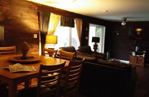 Unorganized Centre Parry Sound House | COZY COMMANDA LAKE HEAVENLY PINES