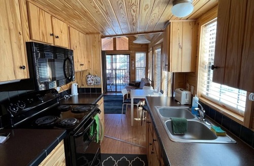 Mammoth Creek Cabin | Cabins by Panguitch Lake: Where Rustic Charm Meets Amazing Fishing!
