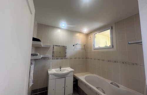 Montfermeil Apartment | Calme et Reposant