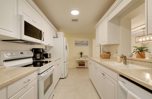 Clearwater House | Calming Getaway: 9 Mi to Clearwater Beach!