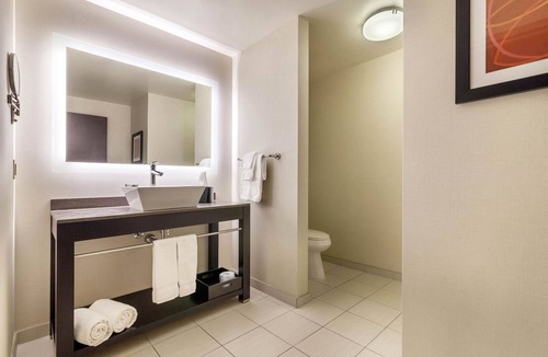 Downtown Pittsburgh Hotel | Cambria Hotel Pittsburgh - Downtown