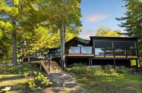 Rosseau Cottage | CAMP KAHSHE | Luxury Beachfront Muskoka Cottage Rental