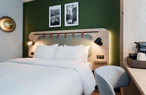 Le Blanc-Mesnil Hotel | Campanile Blanc-Mesnil