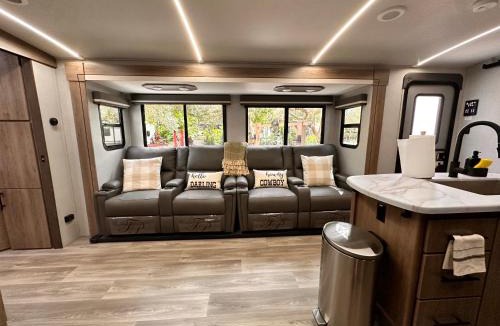 River Ranch Other | Camper RV in River Ranch