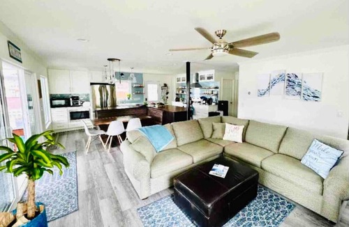 Middlesex House | Canandaigua Lake Waterfront-Finger Lakes Fun!