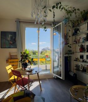 Charonne Apartment | Canopée, paisible, chaleureux, lumineux, balcon