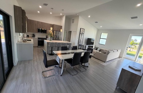 Jacarandas House | Cape Coral Lake House Perfect for Families