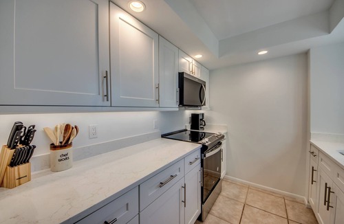 Fort Myers Beach Condo | Caper Beach #302: Beachfront Condo with Stellar View!