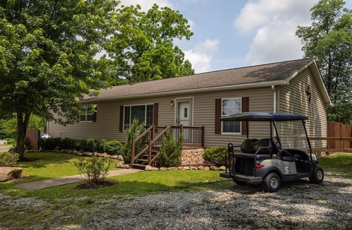 Dickerson Run House | Captain's Quarters - A little slice of heaven at the Hideaway Haven Vacation Rental.