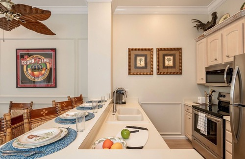 Truman Annex House | *CARIBBEAN CHARM @ THE FOUNDRY* Villa Near Duval & Beach + LAST KEY SERVICES…