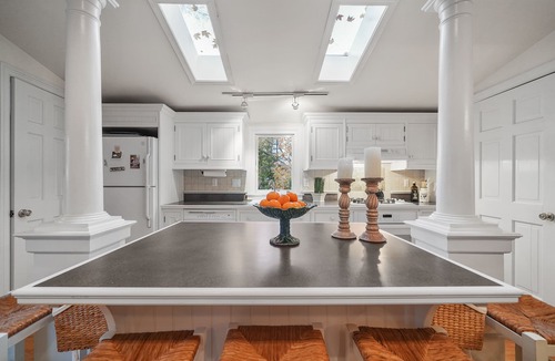 Warwick House | Carriage house village of Warwick ny
