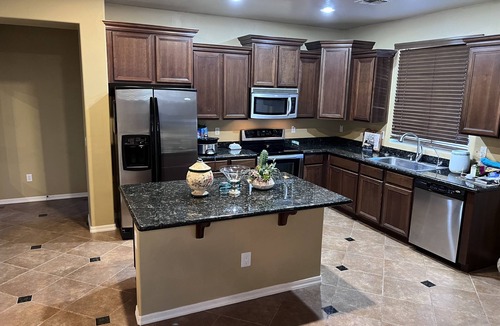 Casa Grande House | Casa Grande retreat 10 min from downtown, with a pool