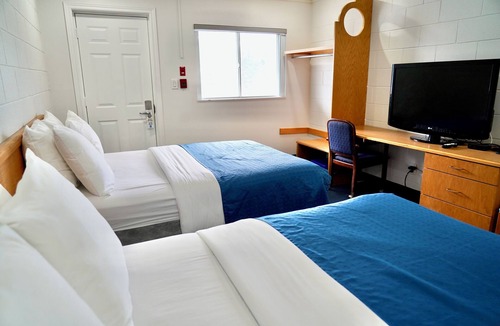 Bracebridge Hotel | Cedar Lane Motel