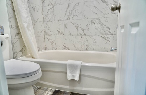 Bracebridge Hotel | Cedar Lane Motel