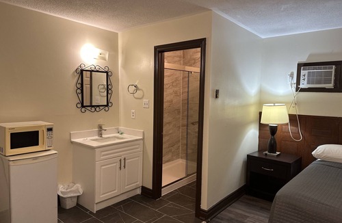 Georgetown Hotel | Cedar Springs Motel