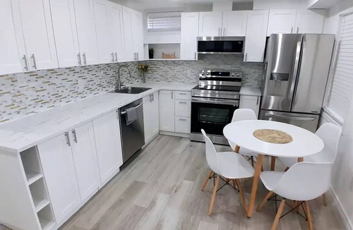 Orillia Apartment | ❤ Cedar-View Apartment with Hot Tub (3 Bedrooms) ❤