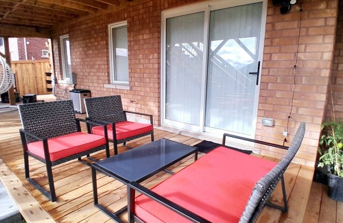 Orillia Apartment | ❤ Cedar-View Apartment with Hot Tub (3 Bedrooms) ❤