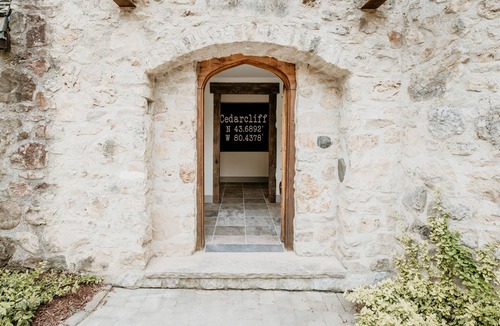 Elora Villa | Cedarcliff Elora - A Majestic Retreat