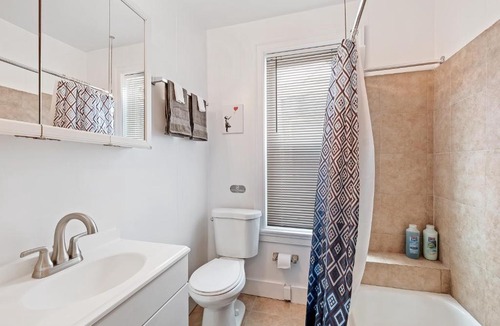 Point Breeze Apartment | Center City South-Scandinavian Style 1BR by ACT