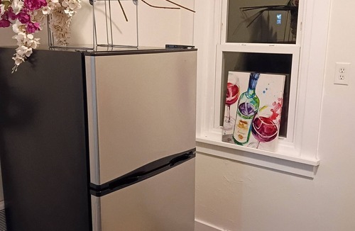 Homestead Apartment | Central 3-bedroom upstairs unit in Homestead, 10 minutes from downtown!