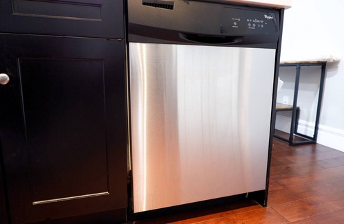 North London House | Central London - Clean, Modern & Comfortable. Downtown w/Free Parking & Wi-Fi