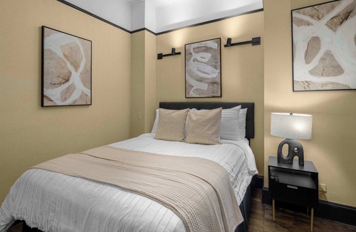Central New York City Apartment | Central Midtown 1BR | Walk to Times Square!