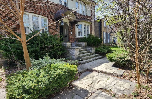 Lawrence Park House | Central Yet Serene