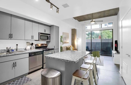 Evans Churchill Apartment | Centric 1BR |In HEART of DTPHX|Free Garage Parking