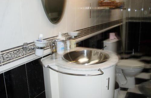 Aulnay-sous-Bois House | Chambre Coquette