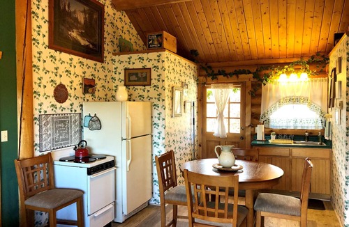 Prescott Cabin | Chaparral Suite - Prescott Cabin Rentals