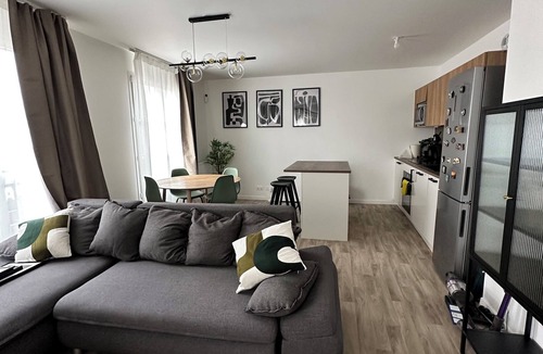 Le Bourget Apartment | Charmant Cocon au Blanc Mesnil