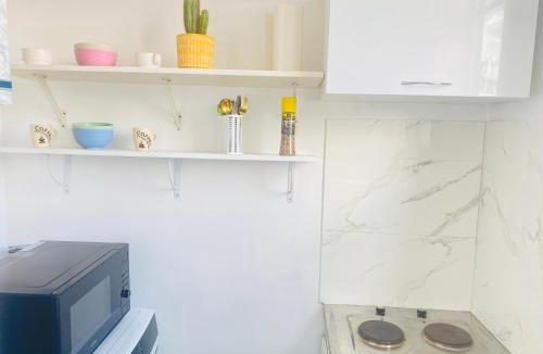 La Garenne-Colombes Apartment | Charmant studio calme, proche La Défense & Paris