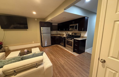 Ronkonkoma House | Charming 1-bedroom house in Ronkonkoma with AC, WiFi, Washer & Dryer