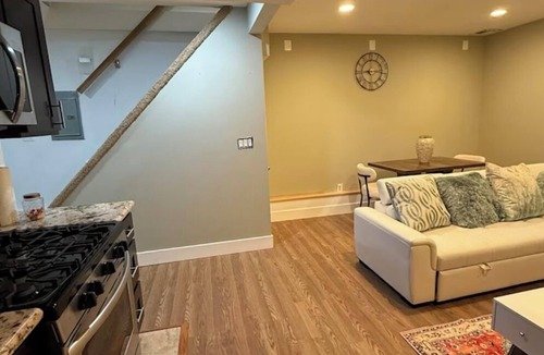 Ronkonkoma House | Charming 1-bedroom house in Ronkonkoma with AC, WiFi, Washer & Dryer