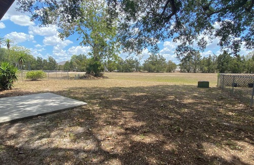 LaBelle House | Charming 1-bedroom house in Labelle with WiFi and AC