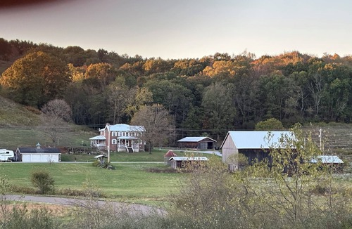Blairsville Cabin | Charming 1 bedroom cabin in Blairsville perfect for a getaway